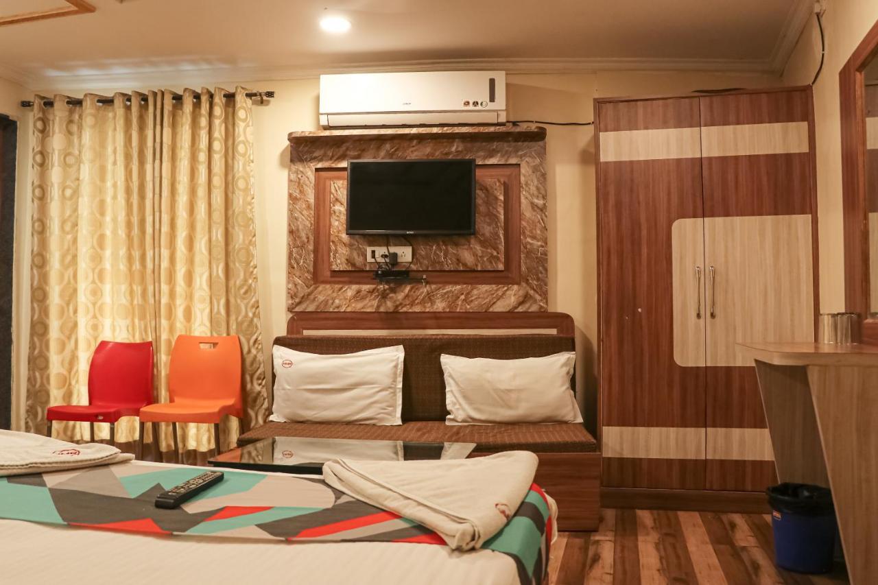 Mukesh Residency Hotel *